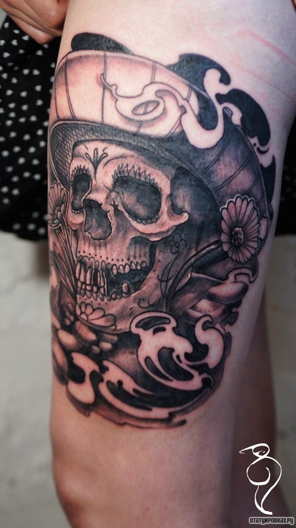 Фотография татуировки под названием «Пират череп»