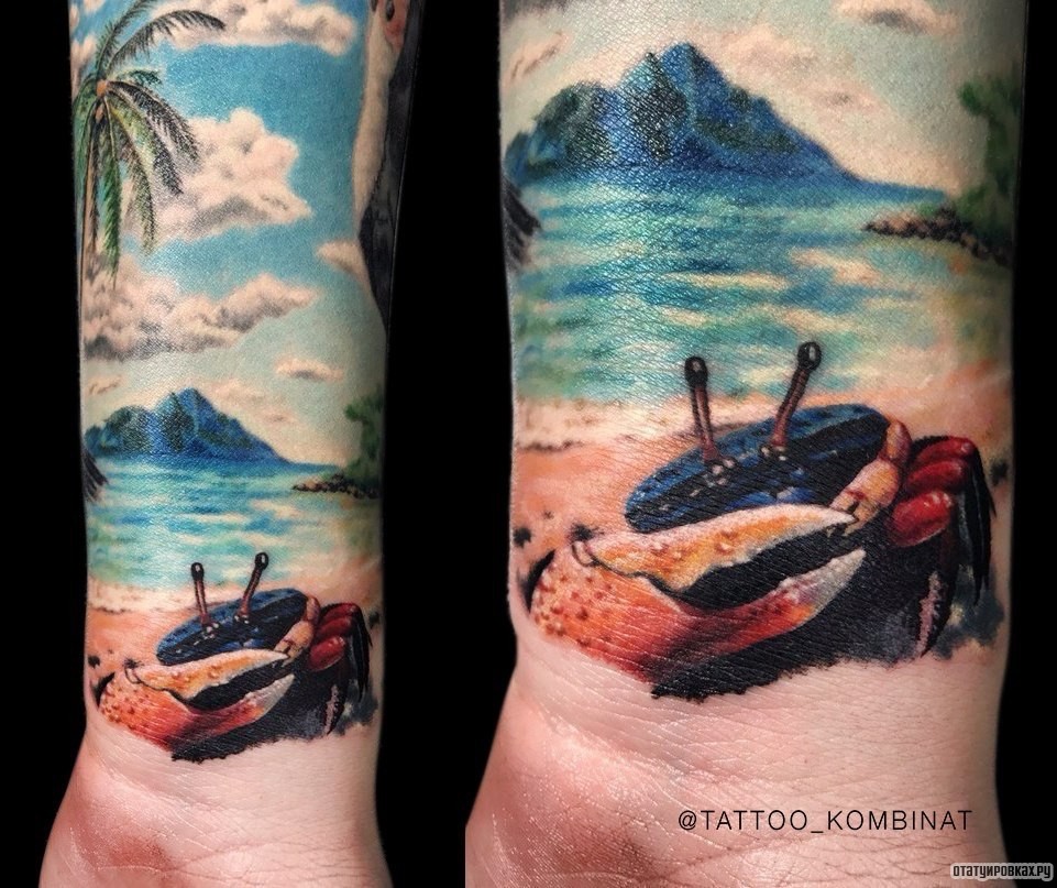 Фотография татуировки под названием «Краб на фоне моря и гор»