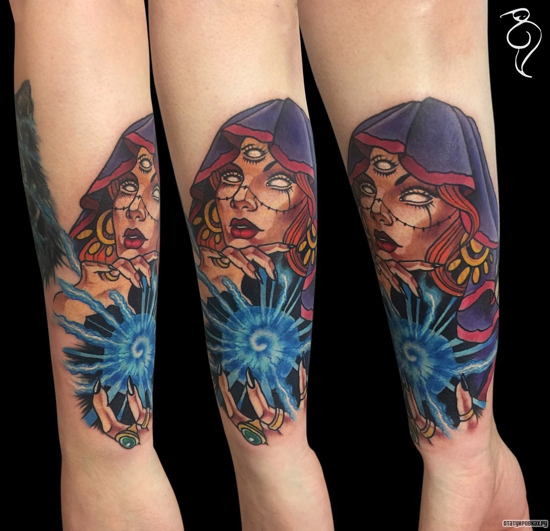 Фотография татуировки под названием «Девушка с синим шаром»