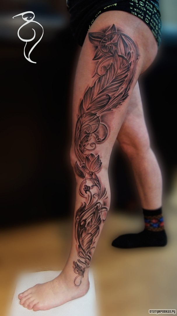Фотография татуировки под названием «Узор во всю ногу»