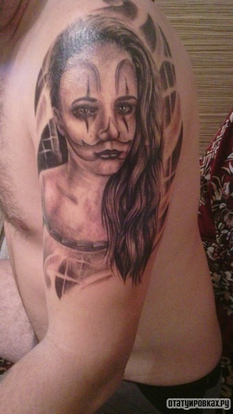 Фотография татуировки под названием «Девушка чикано»