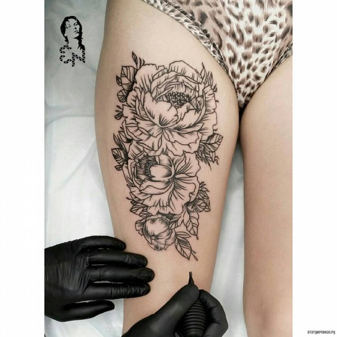 Фотография татуировки под названием «Цветы лайнворк»