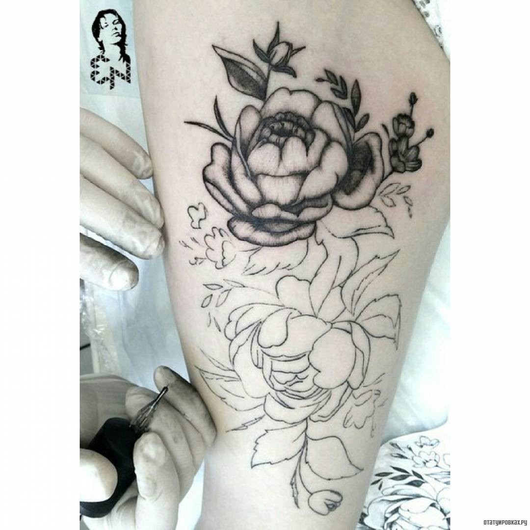 Фотография татуировки под названием «Цветок»