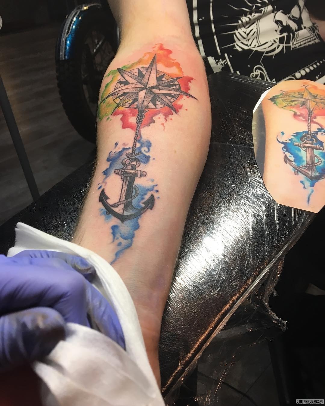 Фотография татуировки под названием «Якорь и роза ветров»