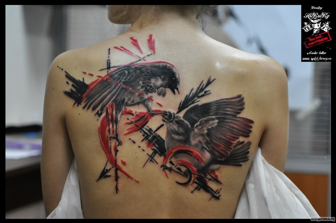 Фотография татуировки под названием «Две птицы»