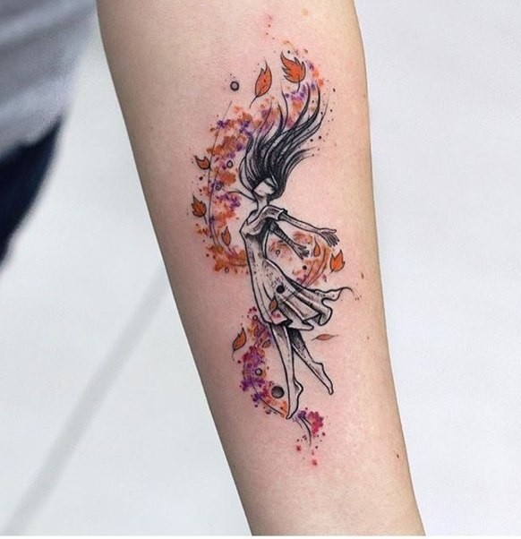 Фотография татуировки под названием «Балерина с листьями»