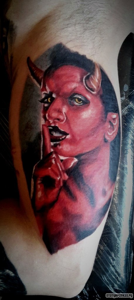 Фотография татуировки под названием «Девушка дьявол»