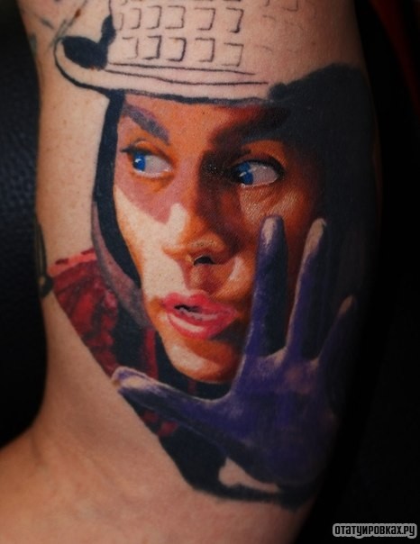 Фотография татуировки под названием «Девушка в шляпе»