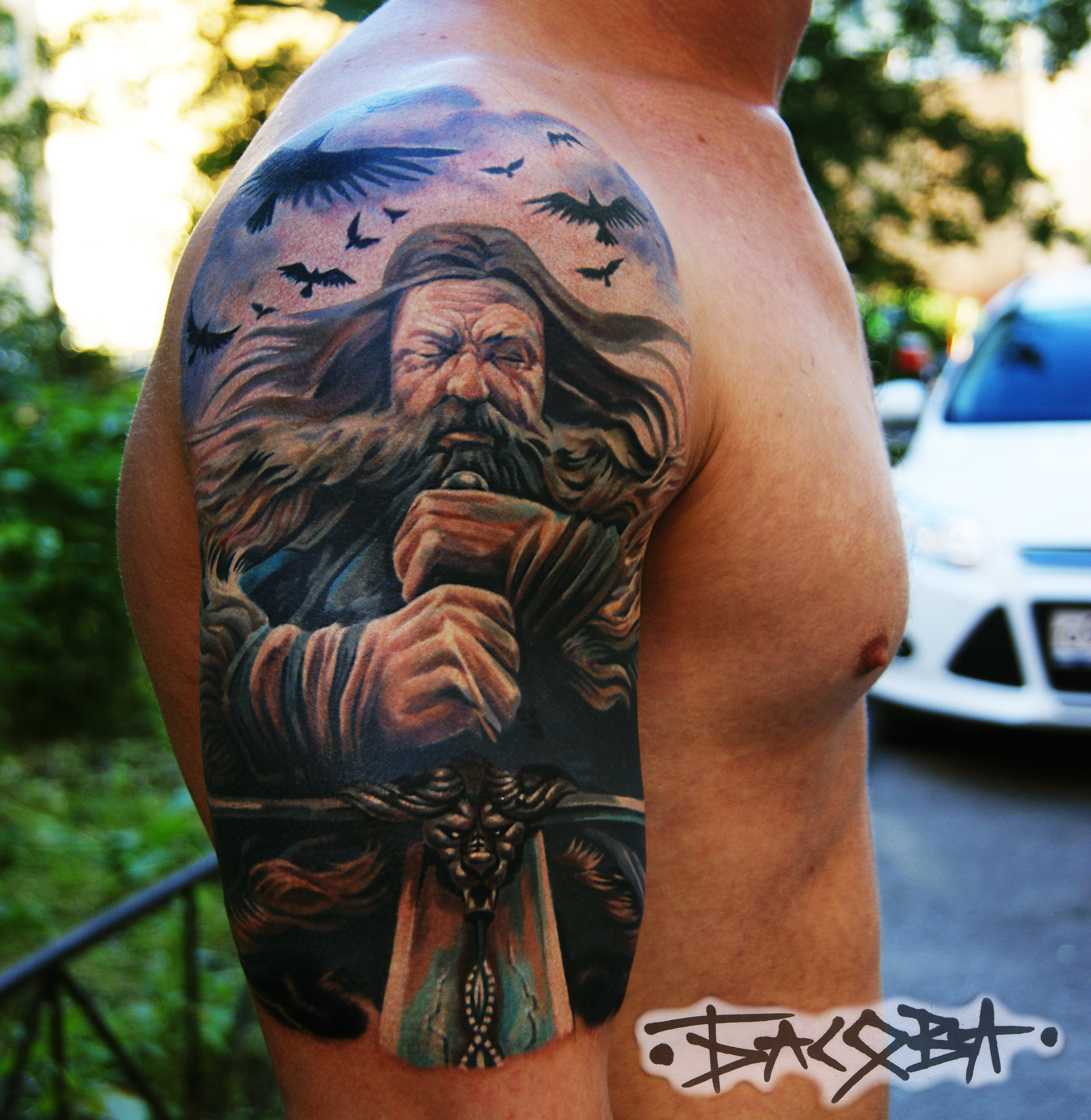 Фотография татуировки под названием «воин с мечом»