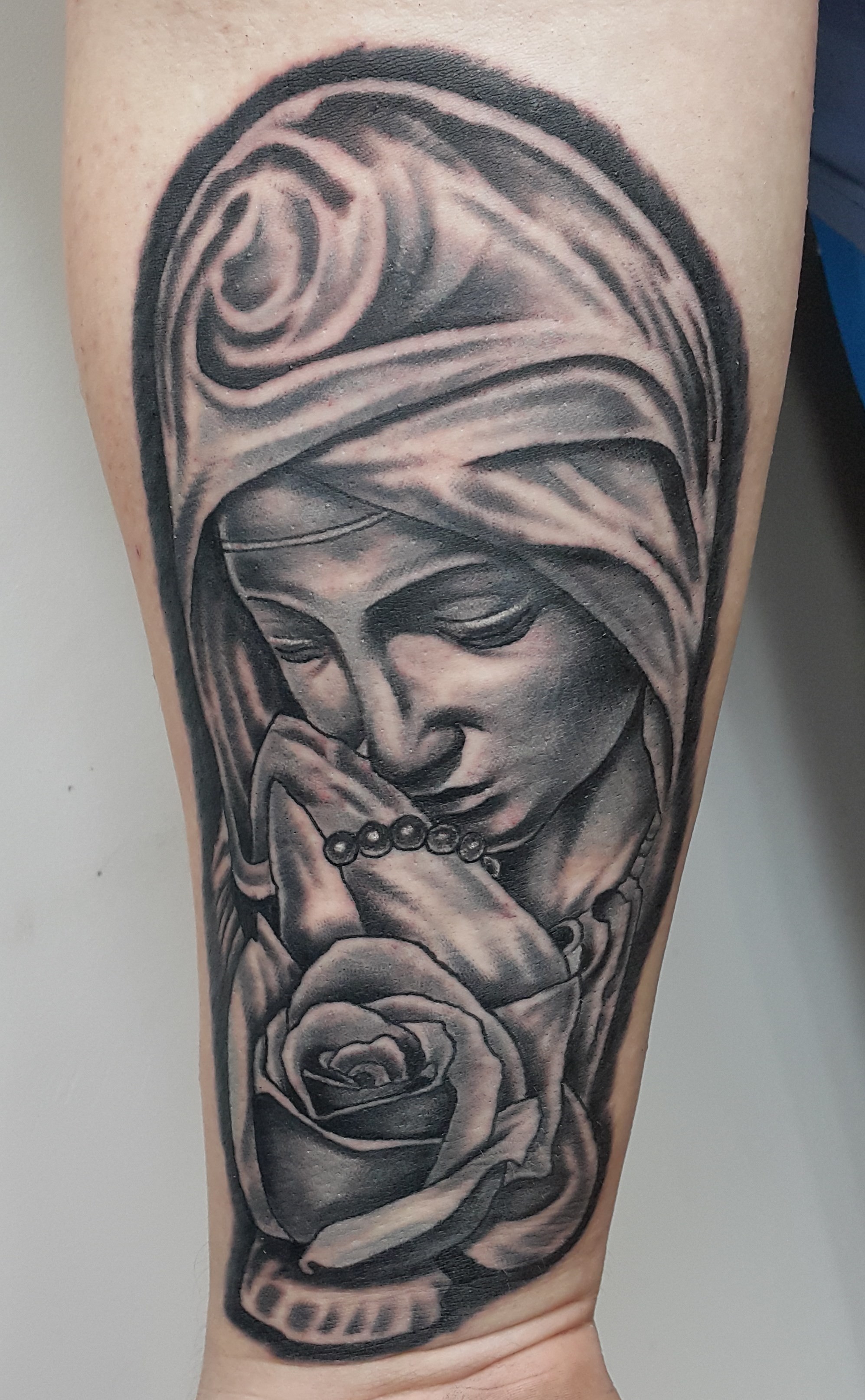 Фотография татуировки под названием «Дева Мария»