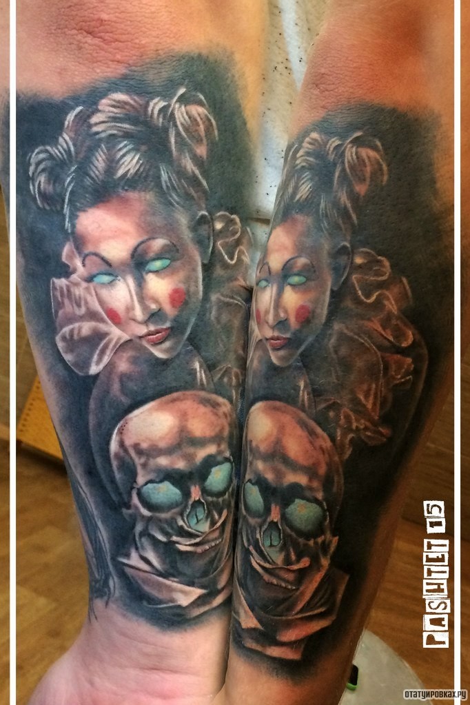Фотография татуировки под названием «Девушка и череп»
