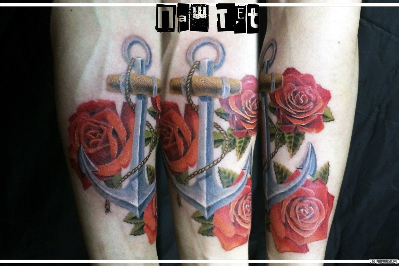 Фотография татуировки под названием «Розы и якорь»