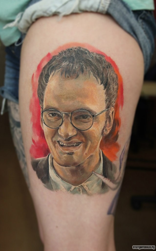 Фотография татуировки под названием «Человек в очках, портрет»