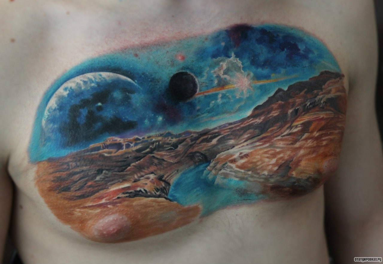 Фотография татуировки под названием «Поверхность луны»