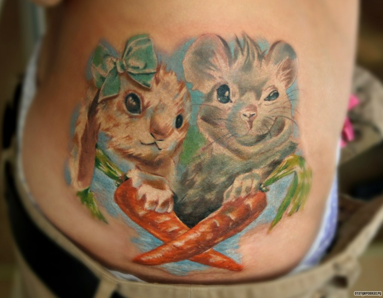 Фотография татуировки под названием «Заяй, мышь и две морковки»