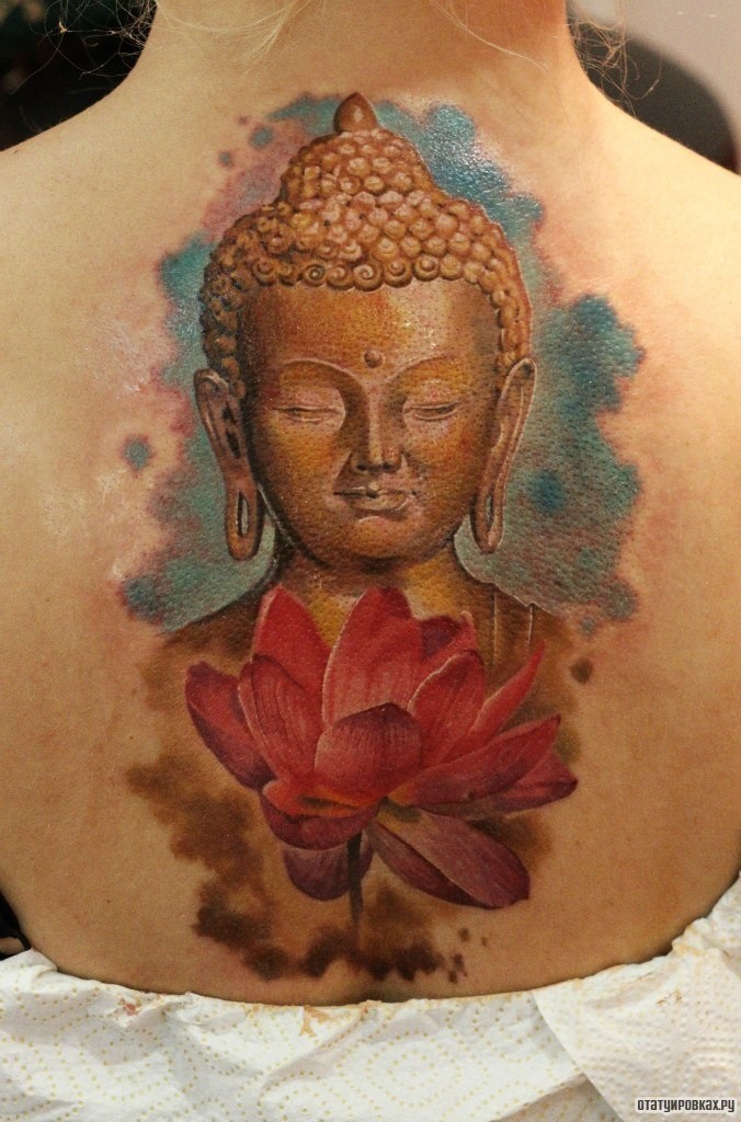 Фотография татуировки под названием «Будда и лотос»
