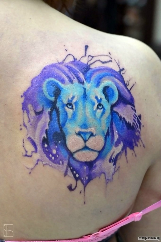 Фотография татуировки под названием «Синий лев»