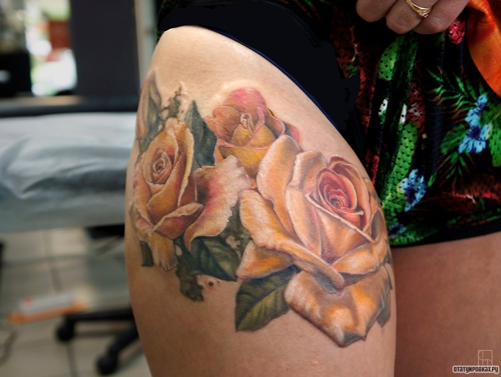 Фотография татуировки под названием «Нежные розы»