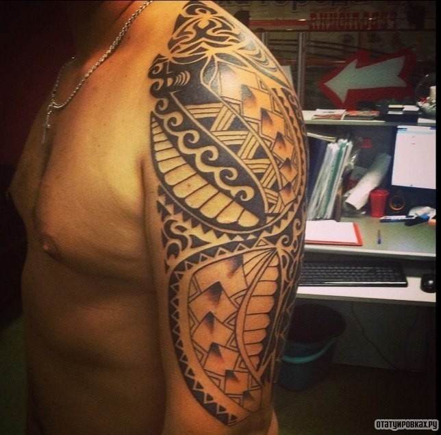Фотография татуировки под названием «Узор полинезийский»