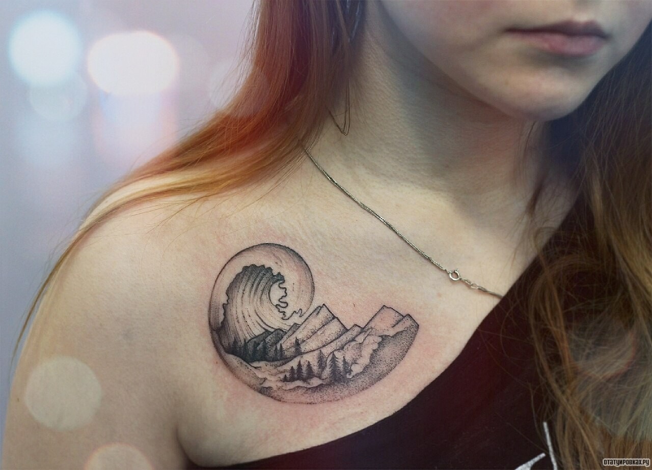 Фотография татуировки под названием «Волна с природой»