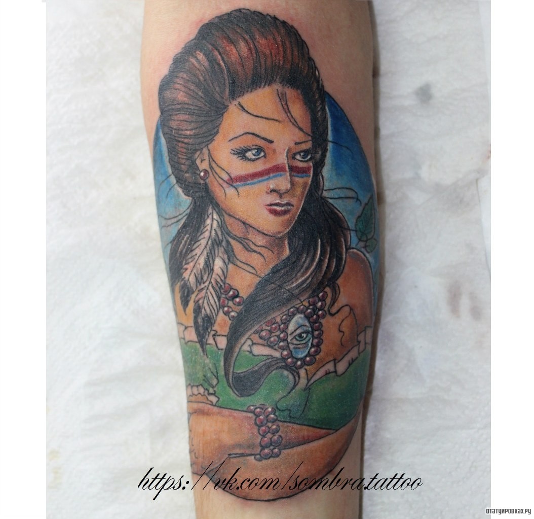Фотография татуировки под названием «Девушка сложа руки, индеец»