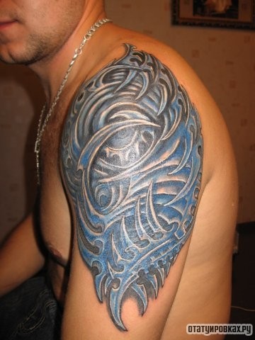 Фотография татуировки под названием «Органика в голубом цвете»