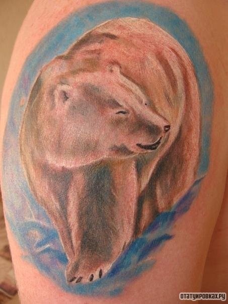 Фотография татуировки под названием «Белый медведь»