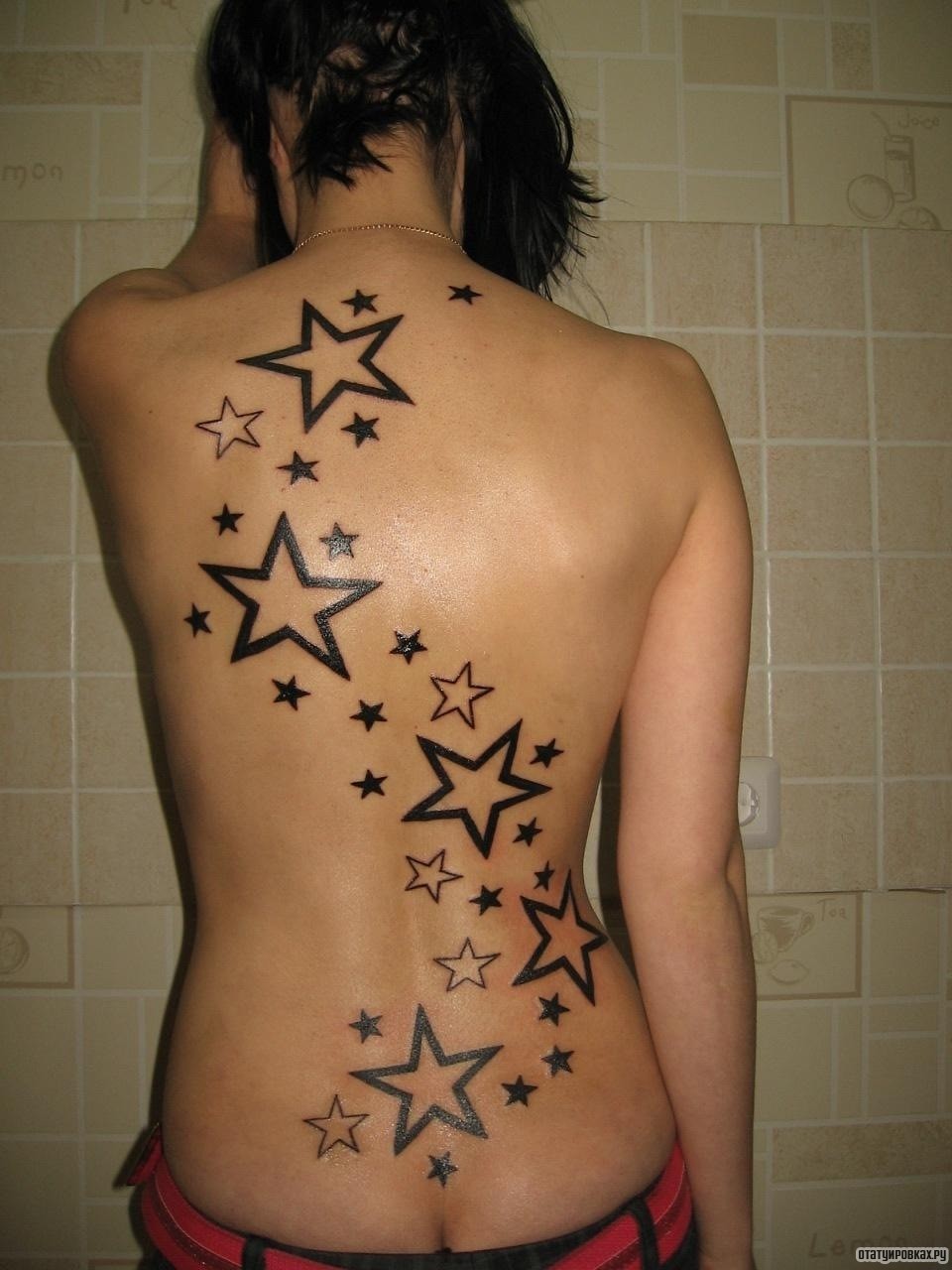 Фотография татуировки под названием «Звезды во всю спину»