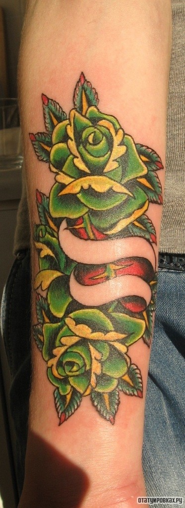 Фотография татуировки под названием «Зеленая роза»