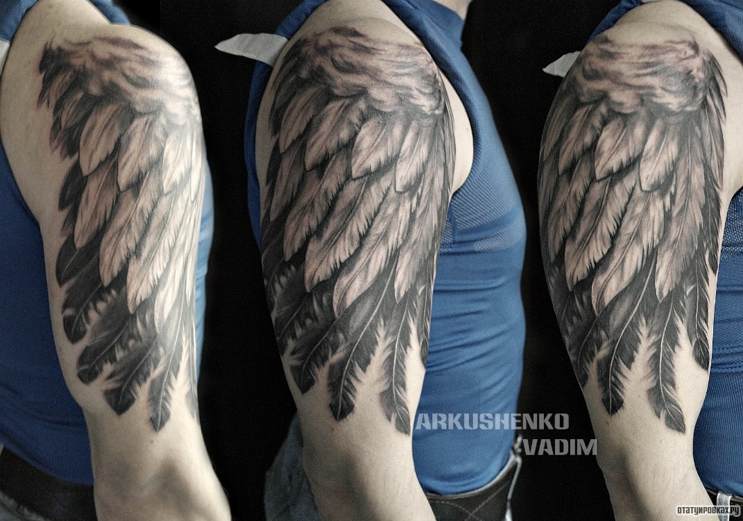 Фотография татуировки под названием «Перья на плечах»