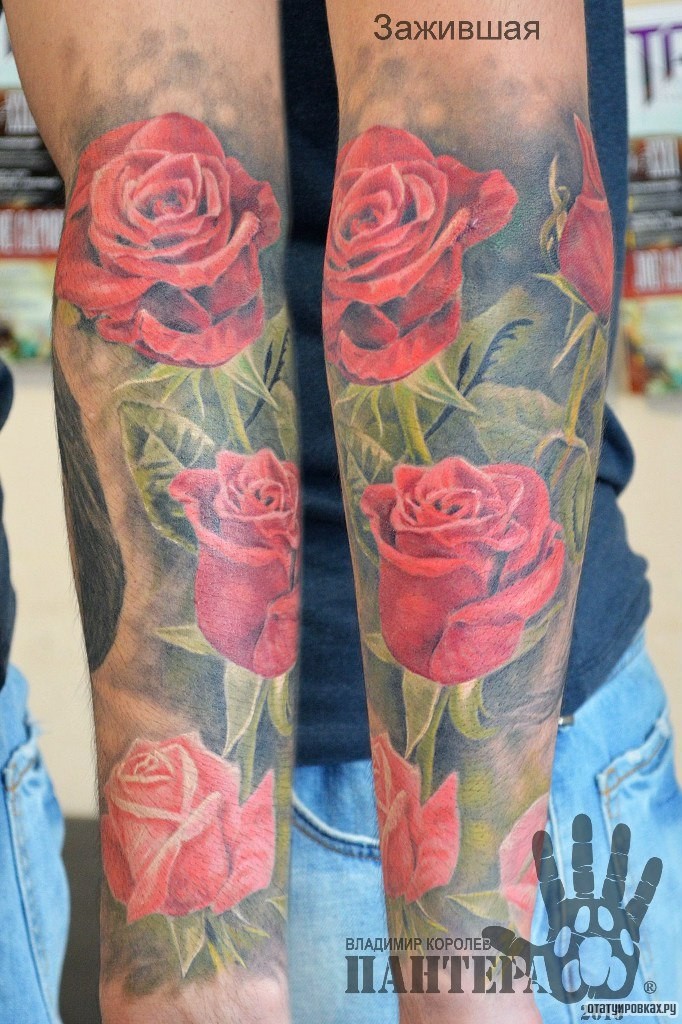 Фотография татуировки под названием «Красные розы»