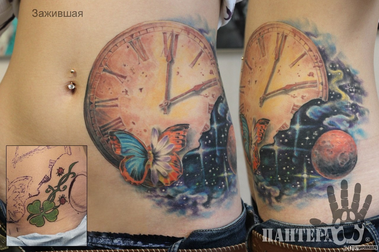 Фотография татуировки под названием «Часы и бабочка на фоне космоса»