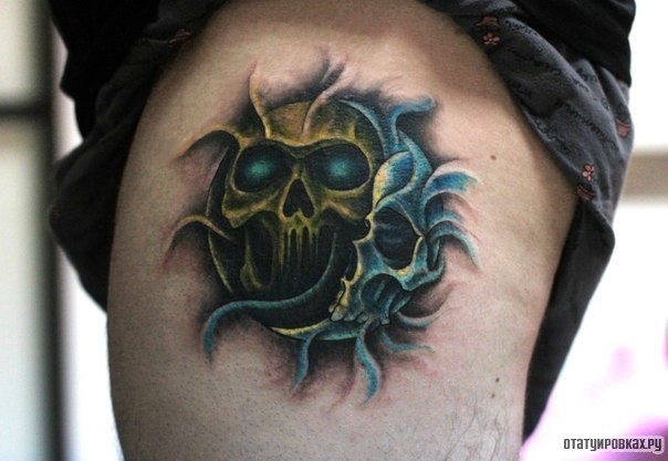 Фотография татуировки под названием «Черепа»