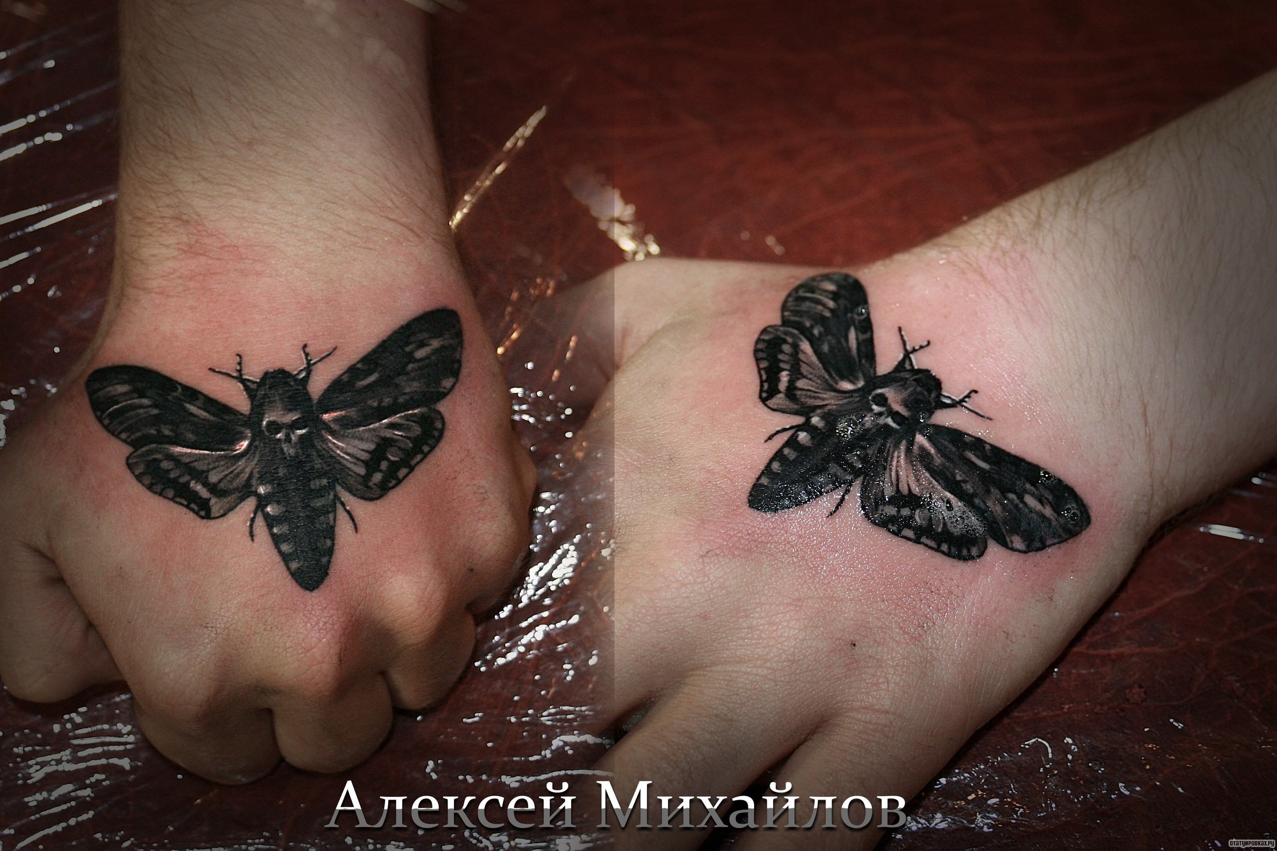 Фотография татуировки под названием «Бабочка жук»
