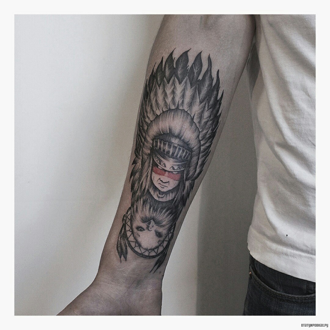 Фотография татуировки под названием «Индеец с орлом и ловцом снов»
