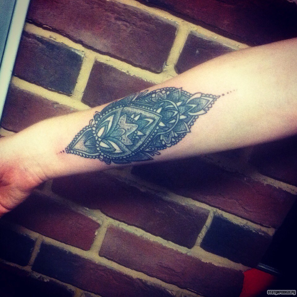 Фотография татуировки под названием «Узор черный»