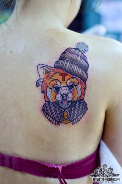 Фотография татуировки под названием «Лиса в шапке»