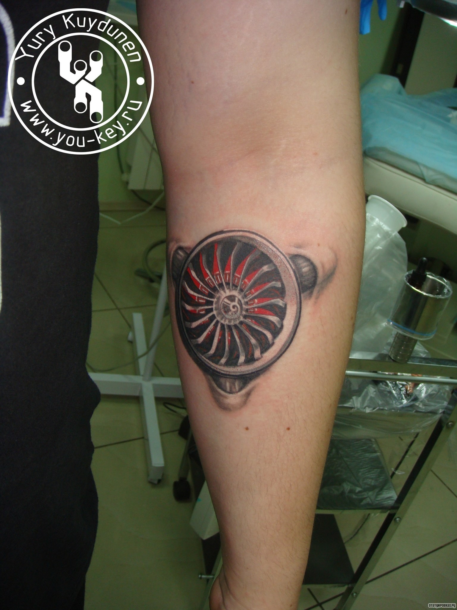 Фотография татуировки под названием «Турбина»