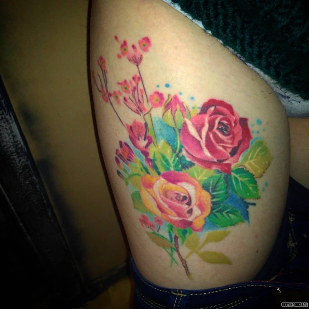 Фотография татуировки под названием «Розы куст»