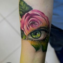 Глаз и роза