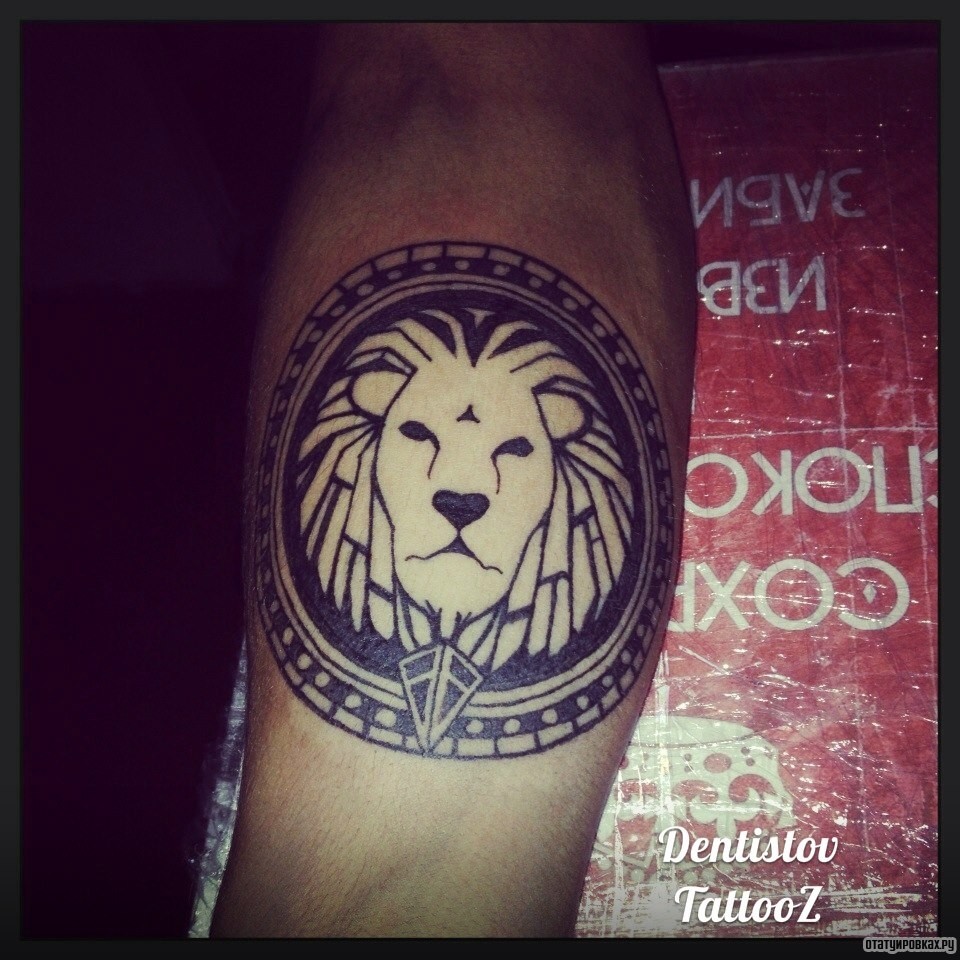 Фотография татуировки под названием «Лев как символ майя»