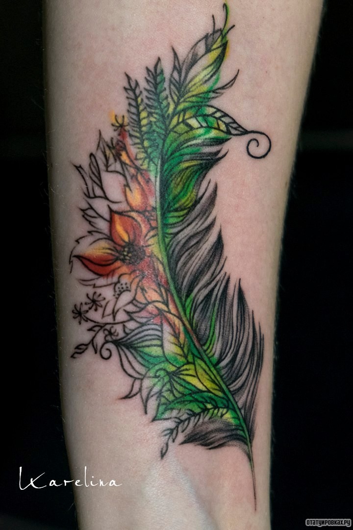 Фотография татуировки под названием «Веро с цветами»