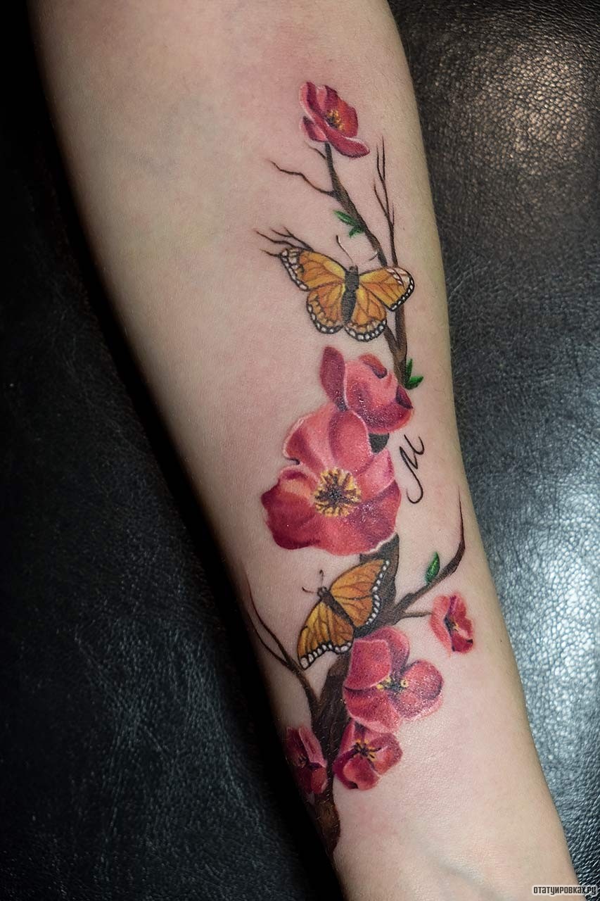Фотография татуировки под названием «Орхидея с бабочками»