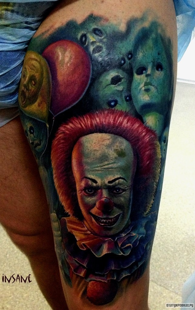 Фотография татуировки под названием «Клоун с масками и шариками»