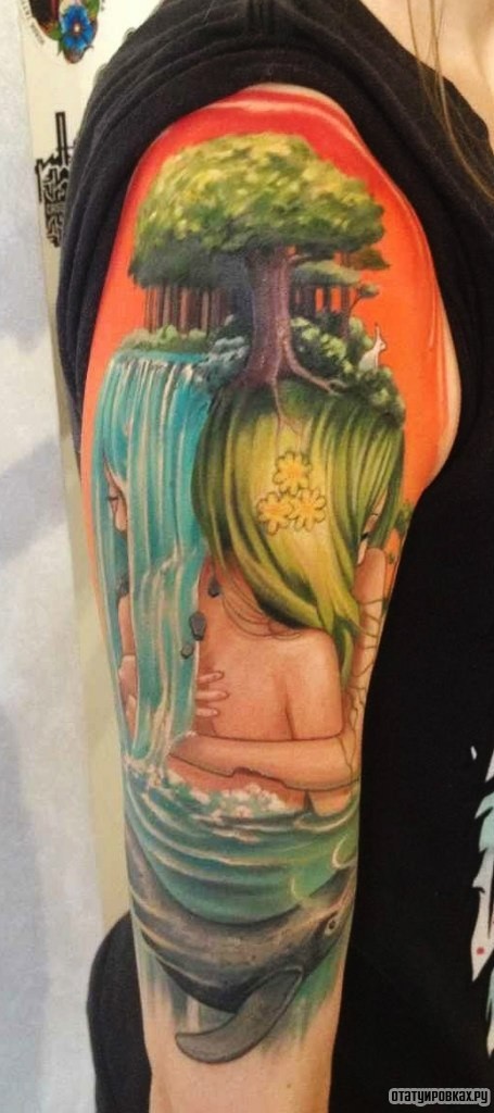 Фотография татуировки под названием «Русалка, водопад, дерево, кит»