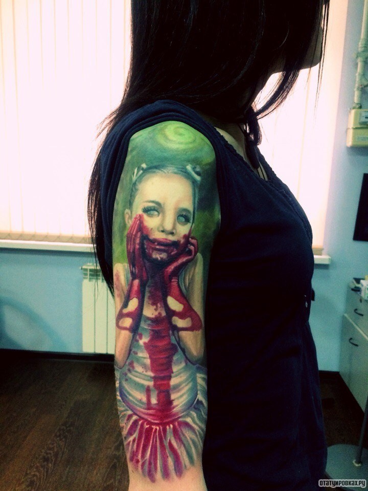 Фотография татуировки под названием «Жуткая девочка»