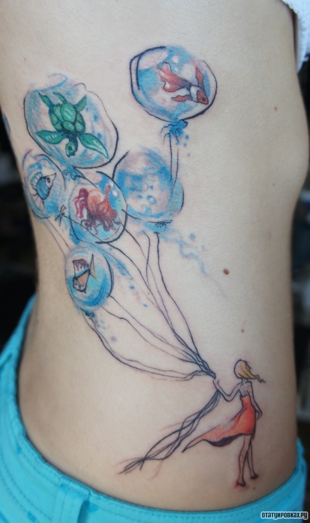 Фотография татуировки под названием «Девочка с голубыми шарами абстрактный рисунок»