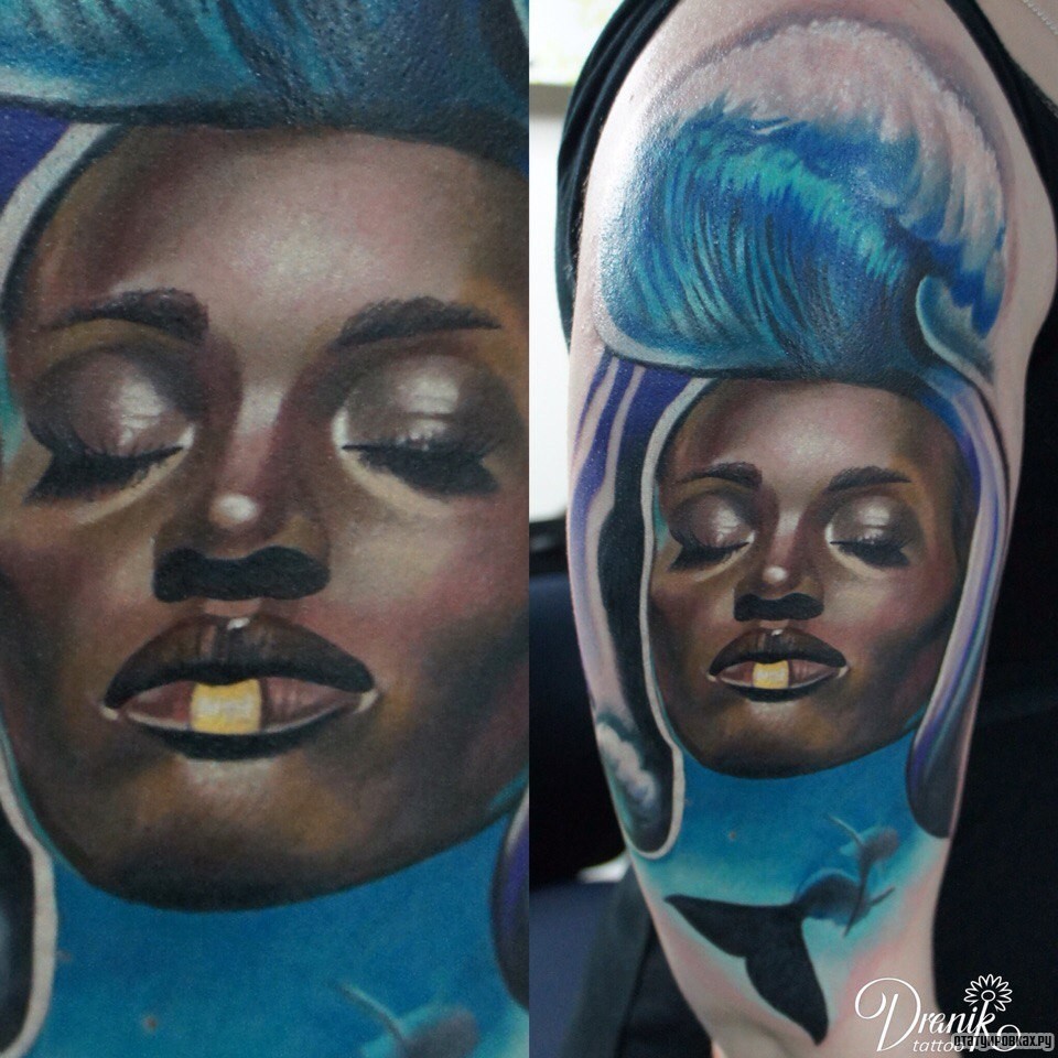 Фотография татуировки под названием «Девушка с волной на голове»