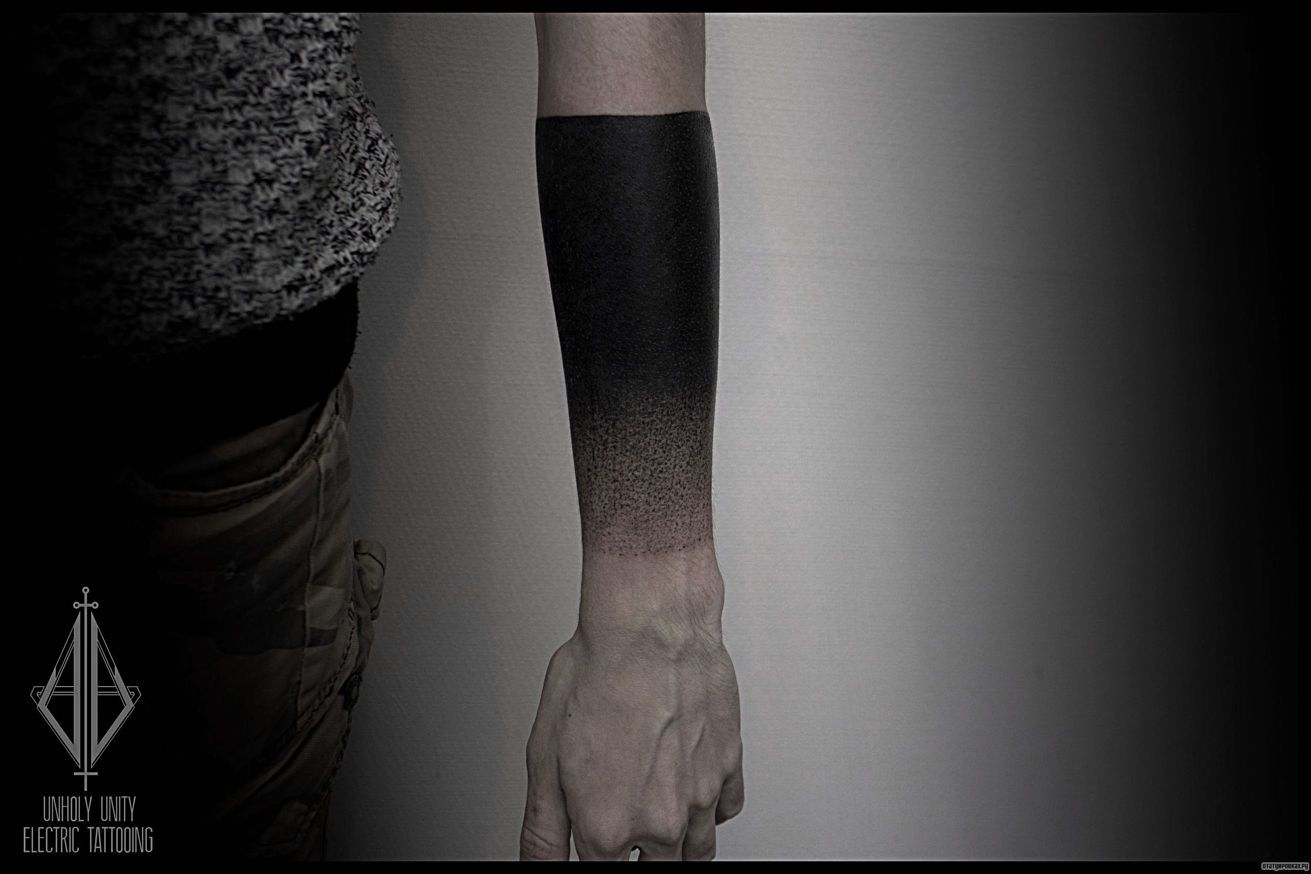 Фотография татуировки под названием «Блек ворк работа»