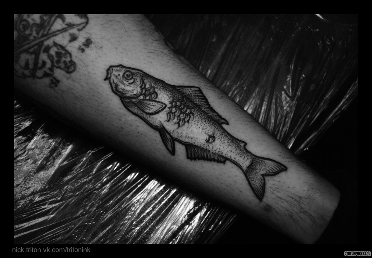 Фотография татуировки под названием «Рыба»